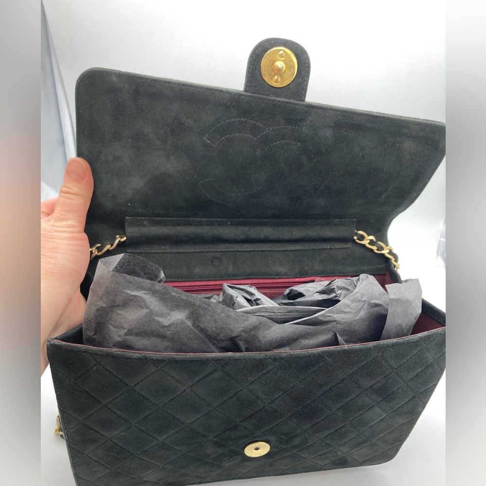 CHANEL QUILTED BLACK GOLD MATELASSE CC SUEDE SINGLE FLAP SHOULDER BAG WITH COA - Picture 4 of 15